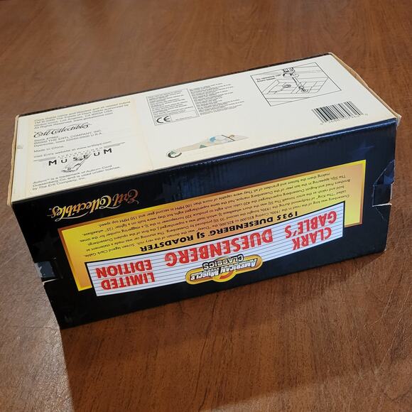 Clark Gables's American Muscle Classics 1935 Duesenberg Roadster Silver/Red - Picture 8 of 12